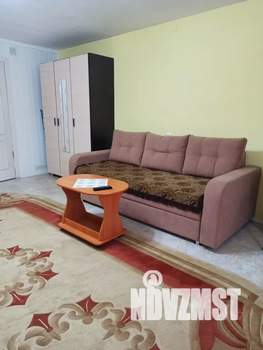 Студия квартира, посуточно, 38м2, 1/3 этаж