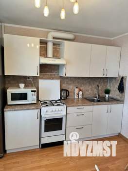 1-к квартира, посуточно, 40м2, 4/10 этаж