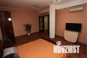 1-к квартира, посуточно, 50м2, 7/10 этаж