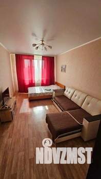 1-к квартира, посуточно, 37м2, 1/1 этаж