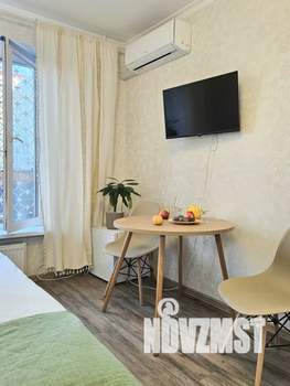 Студия квартира, посуточно, 14м2, 1/9 этаж