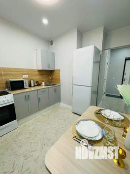 1-к квартира, посуточно, 35м2, 12/25 этаж