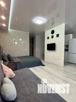 Студия квартира, посуточно, 42м2, 18/25 этаж