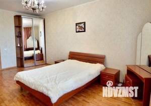 1-к квартира, посуточно, 60м2, 1/1 этаж