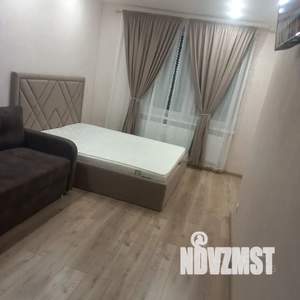 1-к квартира, посуточно, 37м2, 1/25 этаж