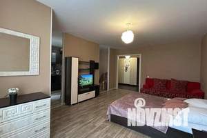 1-к квартира, посуточно, 45м2, 3/18 этаж