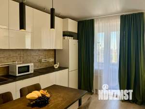 Студия квартира, посуточно, 38м2, 18/24 этаж