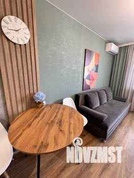 1-к квартира, посуточно, 40м2, 13/22 этаж