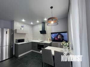 Студия квартира, посуточно, 40м2, 10/25 этаж