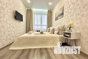 1-к квартира, посуточно, 40м2, 21/25 этаж