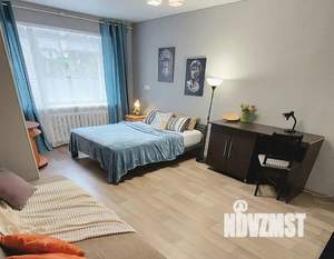 1-к квартира, посуточно, 35м2, 1/5 этаж