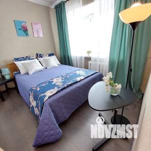 1-к квартира, посуточно, 35м2, 4/5 этаж