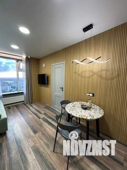 2-к квартира, посуточно, 45м2, 29/33 этаж