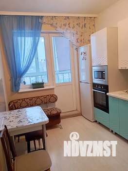 1-к квартира, посуточно, 35м2, 15/25 этаж