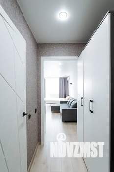 Студия квартира, посуточно, 30м2, 18/28 этаж