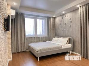 1-к квартира, посуточно, 38м2, 4/18 этаж