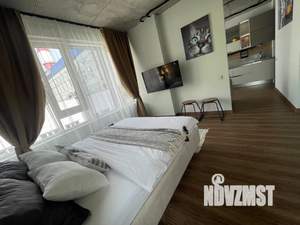 2-к квартира, посуточно, 46м2, 3/33 этаж