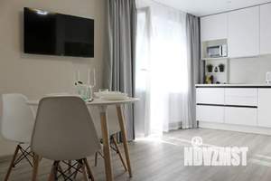 2-к квартира, посуточно, 48м2, 17/25 этаж