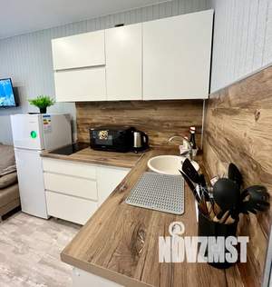 Студия квартира, посуточно, 35м2, 6/8 этаж