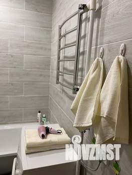 Студия квартира, посуточно, 35м2, 1/5 этаж