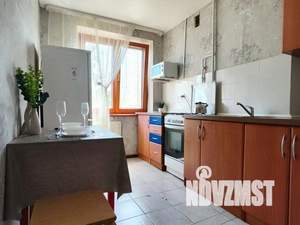 2-к квартира, посуточно, 42м2, 1/1 этаж