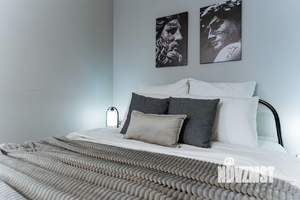 Студия квартира, посуточно, 42м2, 7/25 этаж