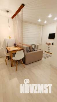 Студия квартира, посуточно, 25м2, 1/12 этаж