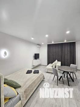 Студия квартира, посуточно, 31м2, 12/25 этаж