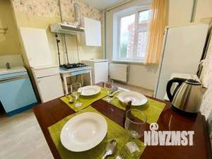 2-к квартира, посуточно, 51м2, 1/1 этаж