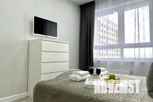 2-к квартира, посуточно, 44м2, 18/25 этаж