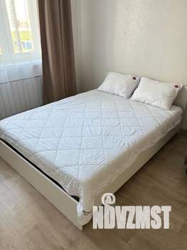 1-к квартира, посуточно, 40м2, 2/15 этаж