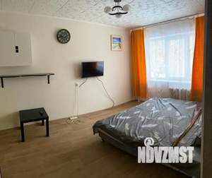 1-к квартира, посуточно, 32м2, 3/5 этаж