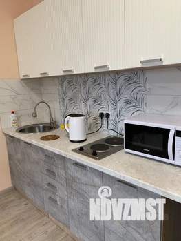 Студия квартира, посуточно, 30м2, 10/17 этаж