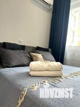 Студия квартира, посуточно, 32м2, 15/25 этаж