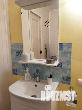 Студия квартира, посуточно, 38м2, 1/3 этаж