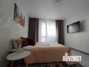 1-к квартира, посуточно, 42м2, 8/18 этаж