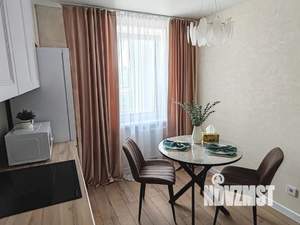 1-к квартира, посуточно, 40м2, 20/27 этаж