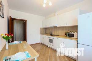 2-к квартира, посуточно, 10м2, 20/20 этаж