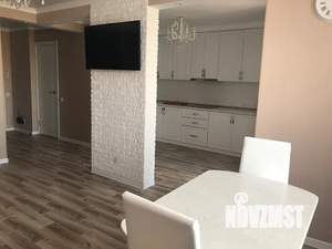 1-к квартира, посуточно, 38м2, 13/24 этаж