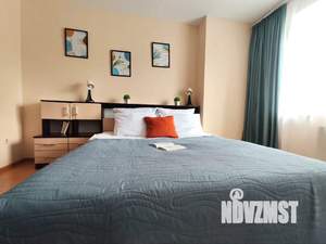 1-к квартира, посуточно, 35м2, 3/25 этаж