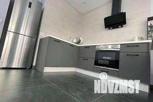 1-к квартира, посуточно, 40м2, 10/25 этаж