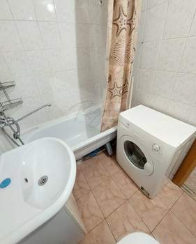 3-к квартира, на длительный срок, 60м2, 1/5 этаж