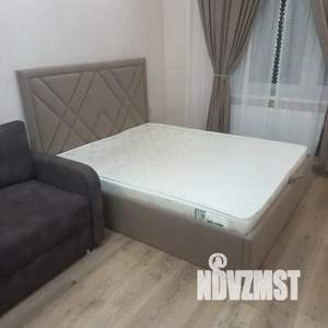 1-к квартира, посуточно, 37м2, 1/25 этаж