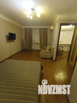 1-к квартира, посуточно, 35м2, 1/1 этаж