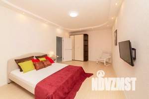 1-к квартира, посуточно, 44м2, 11/18 этаж