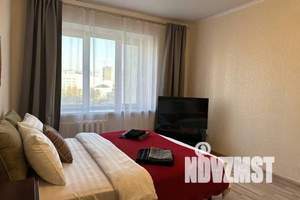 1-к квартира, посуточно, 38м2, 8/12 этаж