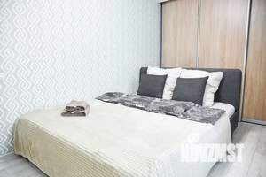 2-к квартира, посуточно, 42м2, 5/6 этаж