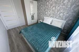 2-к квартира, посуточно, 35м2, 16/35 этаж