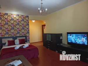 1-к квартира, посуточно, 38м2, 8/10 этаж