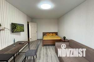 1-к квартира, посуточно, 38м2, 4/10 этаж